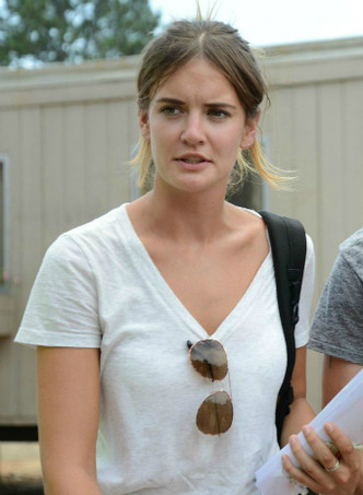 Эмили Томас