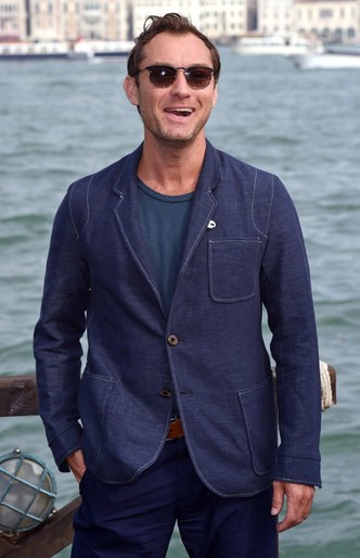 Джуд Лоу в пятый раз станет отцом