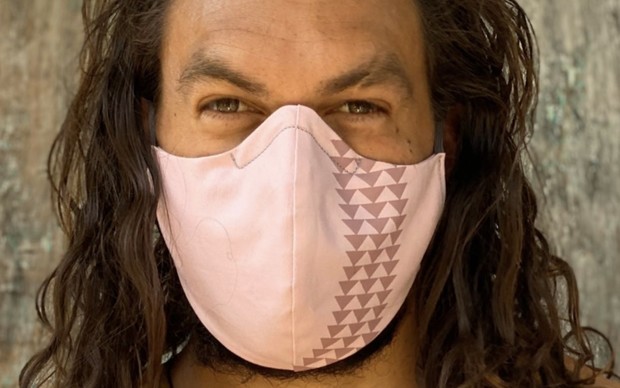 Новый роман и любовь к розовому: 12 интересных фактов о Джейсоне Момоа