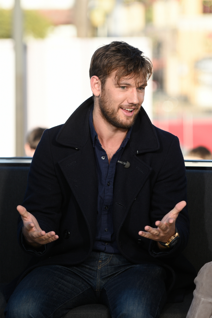 Алекс Петтифер