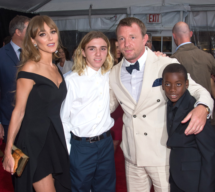 Джеки Эйнсли, Рокко, Гай и Дэвид Ричи фото