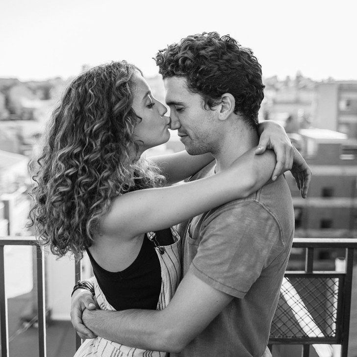 Денвер и Токио? Берлин и Найроби? Кто из героев сериала «Бумажный дом» встречается в реальной жизни? (фото 1)