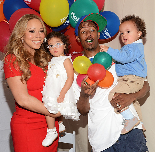 Мэрайа Кери и Ник Кэннон с детьми