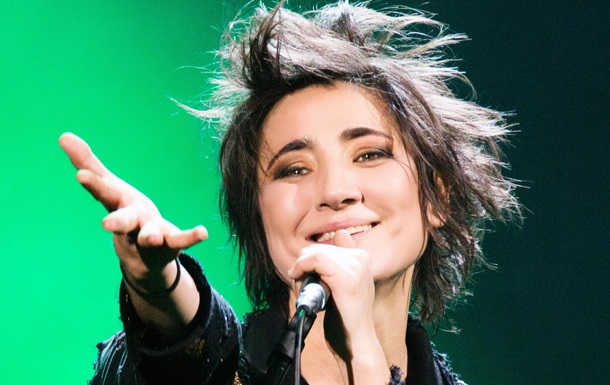 Земфира в нецензурной песне осудила РФ