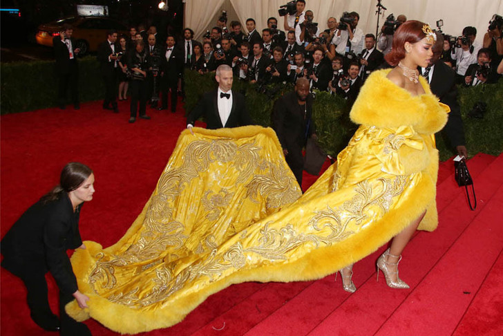 Работа мечты? Как на самом деле живут ассистенты звезд фото [2]