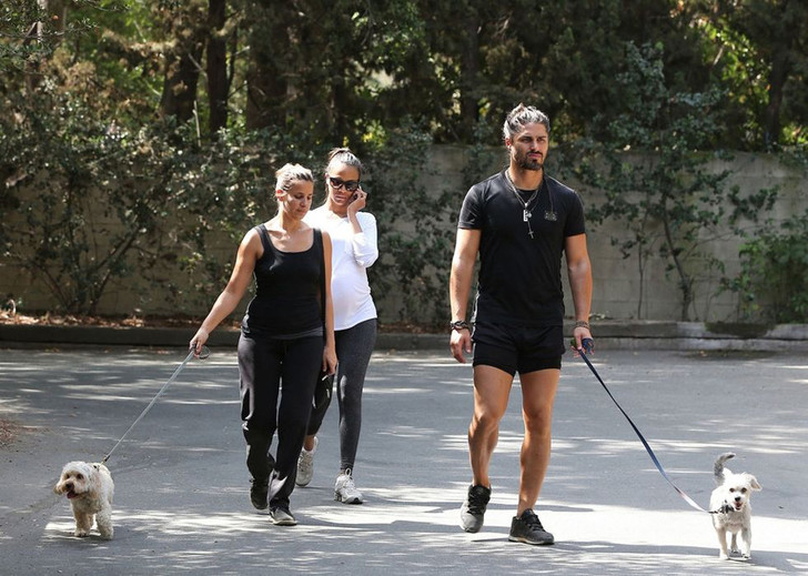 Работа мечты? Как на самом деле живут ассистенты звезд фото [3]