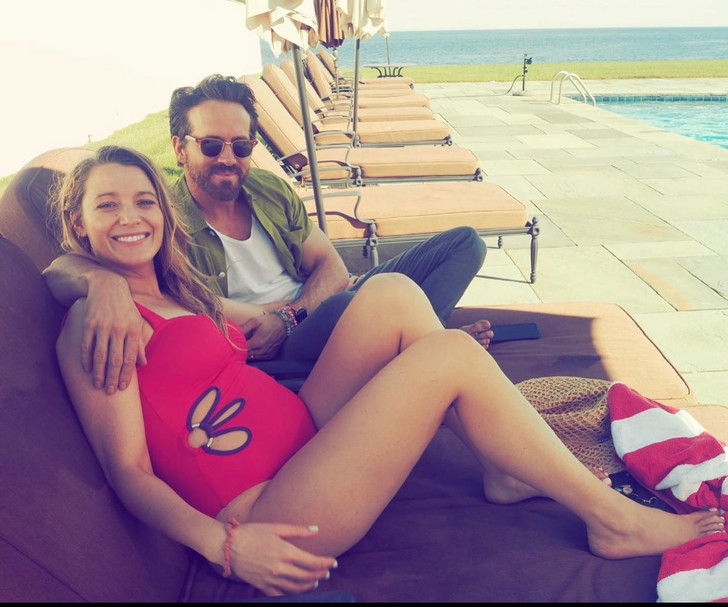 Тейлор Свифт проболталась. Певица рассказала всему свету, как Блейк Лайвли и Райан Рейнольдс назовут своего четвертого ребенка