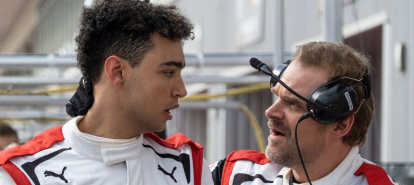 Дэвид Харбор и Арчи Мадекве на первом кадре экранизации Gran Turismo