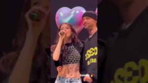 32-летняя Надя Дорофеева станцевала стриптиз для Кацурина прямо на концерте (ВИДЕО)