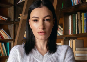 Анастасия Приходько раскритиковала актрису Ахеджакову за ситуацию с украинским флагом (фото)