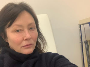 Барбра Стрейзанд, Джулия Робертс и многие западные звезды поддержали украинцев