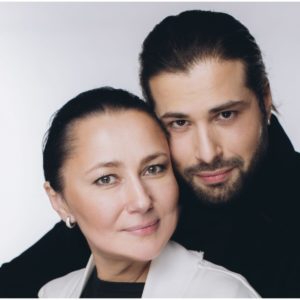 Блогер-миллионник, любящий хайповать, Дмитрий Варвараку, показал как выглядит его дом, в который он вложил миллионы