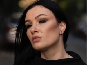 “И больше я ничего не покажу…”: Приходько обнародовала редкое фото из ЗАГСа – это было ровно 10 лет назад