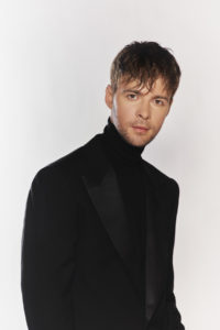 “Мамо, не плач”: Макс Барских презентовал чувственный трек в годовщину войны