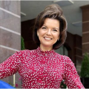 Маричка Падалко показала, как можно стильно носить вышиванку – изысканно и современно (фото)