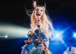 Полякова в песне Шлепки высмеяла оккупантов