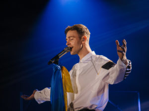 Продюсер Ясинский рассекретил сумму гонорара Макса Барских и подсчитал общий доход певца за месяц – цифры колоссальные