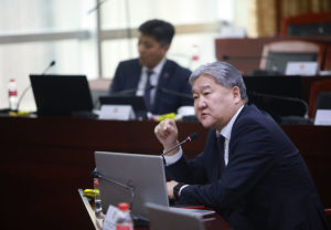 Разработан жидкостный капельный лазер, работающий прямо в воздухе и регулируемый при помощи ветра
Информация