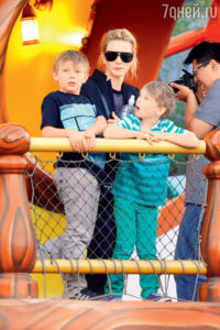 Сколько на самом деле детей у Кейт Бланшетт?