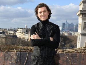 Том Холланд сыграет главную роль в байопике о Фреде Астере от режиссера “Паддингтона”