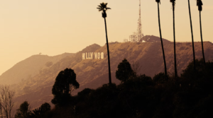 Забастовка сценаристов в США завершилась с введением защиты от использования ИИ