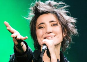 Земфира в нецензурной песне осудила РФ