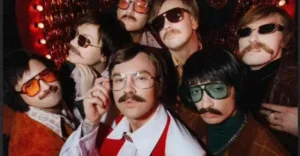 Премьеры недели: Пивоваров записал трек с комиками, а GROSU показалась в объятиях возлюбленного