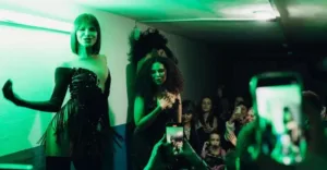 Каменских во время тревоги в Кременчуге спела для зрителей в бомбоубежище “Червону калину”