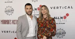 Звезда фильма “Первый мститель: Противостояние” Эмили ВанКэмп во второй раз стала мамой