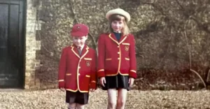 Брат принцессы Дианы показал ее редкое детское фото