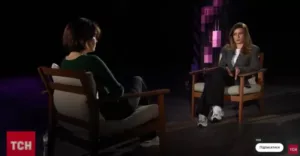 Василиса Степаненко рассказала, где хранится “Оскар” и прокомментировала свое платье