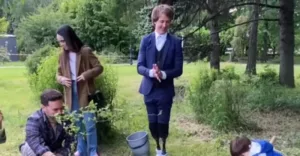 Холостяк “Терен” отпраздновал день рождения вместе с Ефросининой и MONATIK и высадил деревья терновника