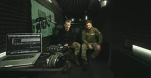 Серга и Чемеров из “Культурного десанта” помогут военным создать трек в студии на колесах