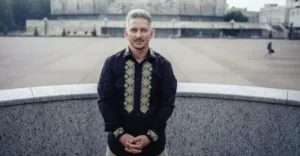 Вышиванки звезд: у MONATIK и Джамалы – дизайнерские, у Педана – от мамы