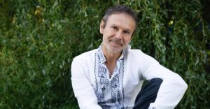 Вакарчук спел в киевском метро после ночного обстрела