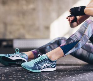 Женские кроссовки для города и спорта: универсальные модели на каждый день