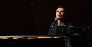 Не Решетником единым: какие научные степени имеют Вакарчук, Жадан, Бурмака и другие знаменитости