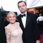 Ди Каприо пришел на «Золотой глобус» с мамой, оставив девушку дома