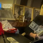 На видео обысков у Тимошенко засветилась панама KALUSH – Олег Псюк отреагировал