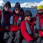 Майкл Дуглас и Кэтрин Зета-Джонс поделились редким фото с детьми Диланом и Кэрис из отпуска в Антарктиде