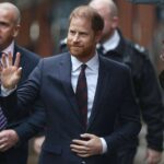 Принца Гарри вызвали для дачи показаний раньше, чем ожидалось, после изменения расписания, источник утверждает, что это «игра и грязные трюки»