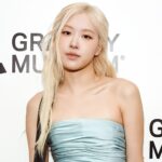 Розе из Blackpink учит Алекса Купера, как приготовить корейский коктейль «Позвони ее папочке» (эксклюзив)