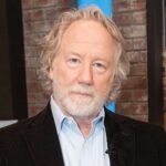 Тимоти Басфилд сдался полиции и отрицает преступления, связанные с сексуальным насилием над детьми, в новом видео: «Я буду бороться с этим»