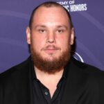 Люк Комбс объясняет, почему он не фанат GLP-1 для похудания для себя: «Я не собираюсь делать это коротким путем»