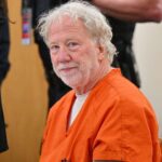 Тимоти Басфилд не признает себя виновным и отказывается от явки в суд по делу о сексуальном насилии над детьми (эксклюзивно)