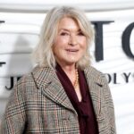 В роскошный комплект Марты Стюарт вошел дорогой свитер в стиле Опры и Гвинет Пэлтроу.