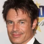 Ушел из жизни звезда сериала “Район Мелроуз” Патрик Малдун