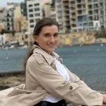 Дашу Евтух раскритиковали за сбор на восстановление дома, арендованного квартирантами