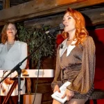 “Танцуй моя дорогая, покажи им всем”: Елена Тополь едва не расплакалась, читая стихи