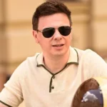 Дмитрий Комаров продал на аукционе свой уникальный мотоцикл за более чем 3 миллиона гривен, чтобы помочь армии